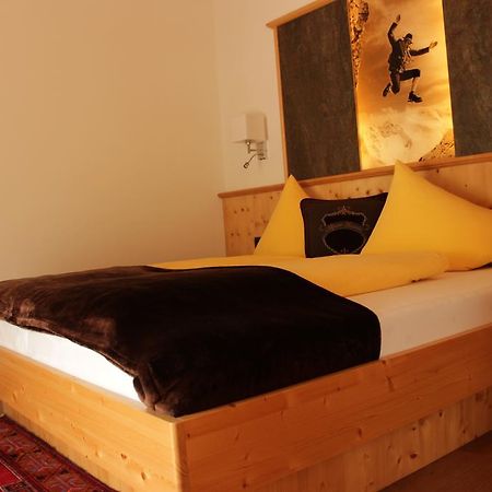 Haus Hintertux Hotel Ngoại thất bức ảnh